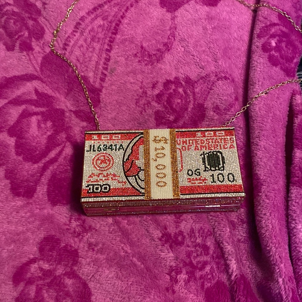 Moneybag - Picture 3 of 4
